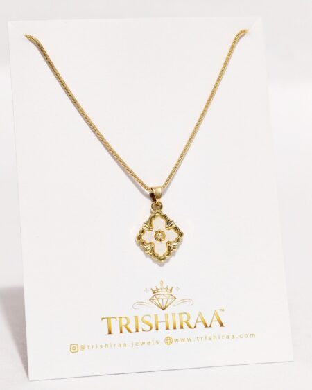 Floral Clover Gold Pendant Necklace – Anti Tarnish Stainless Steel Elegant Chain - Trishiraa